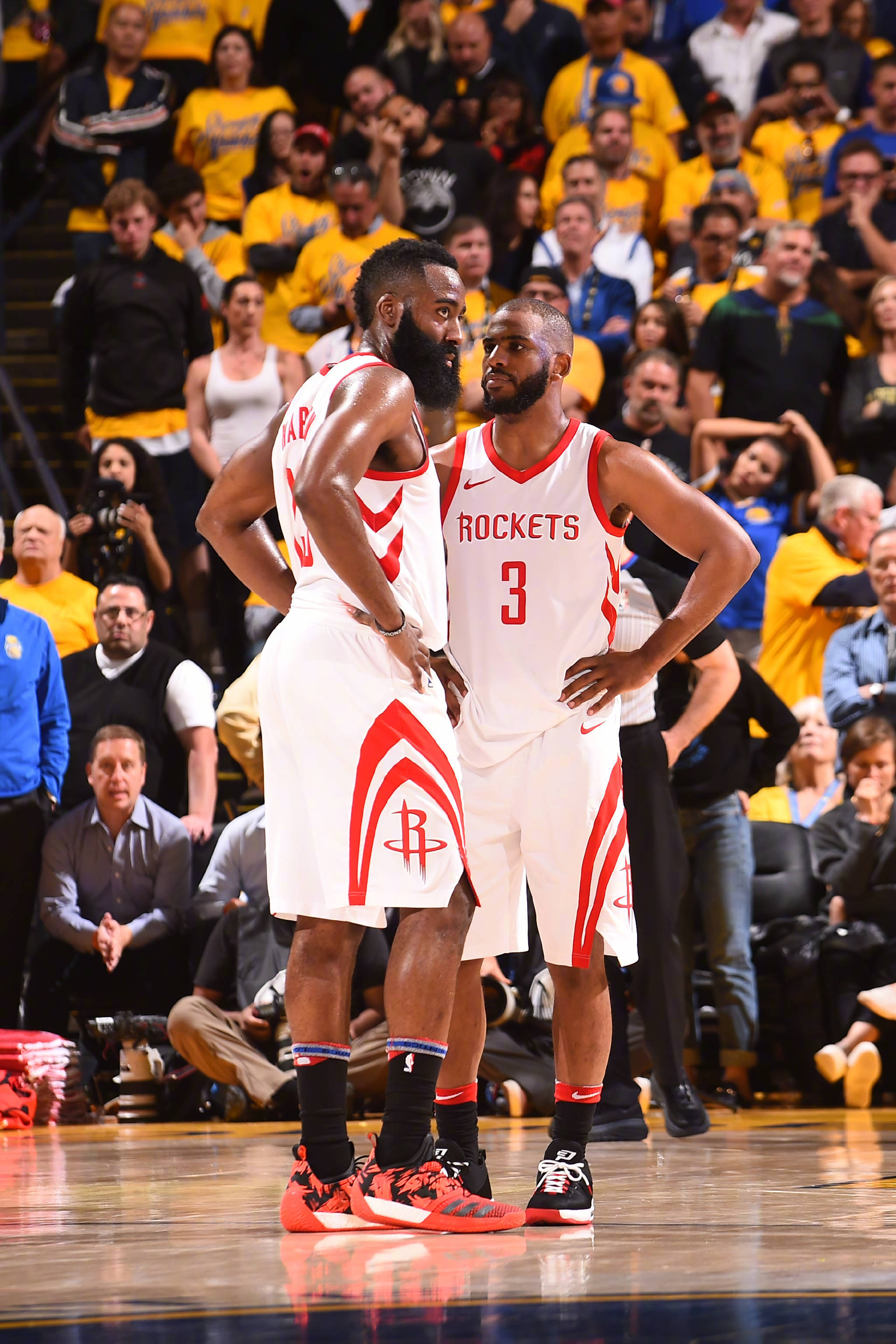 被视为赤裸 被视为赤裸